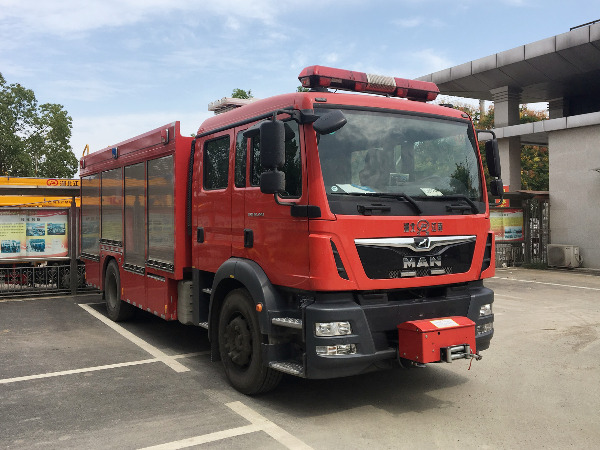 曼壓縮空氣泡沫消防車