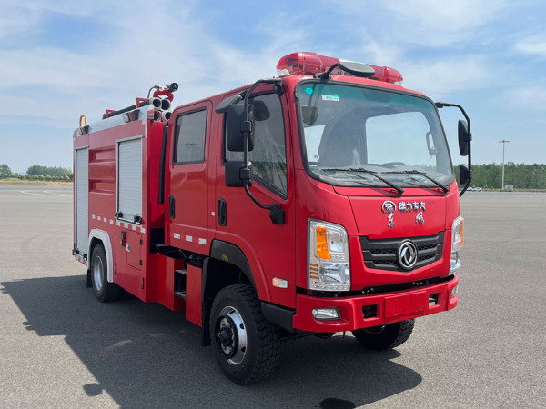 東風四驅(qū)水罐消防車